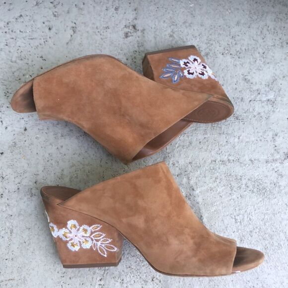 Tory Burch Embroidered heels - Picture 2 of 7